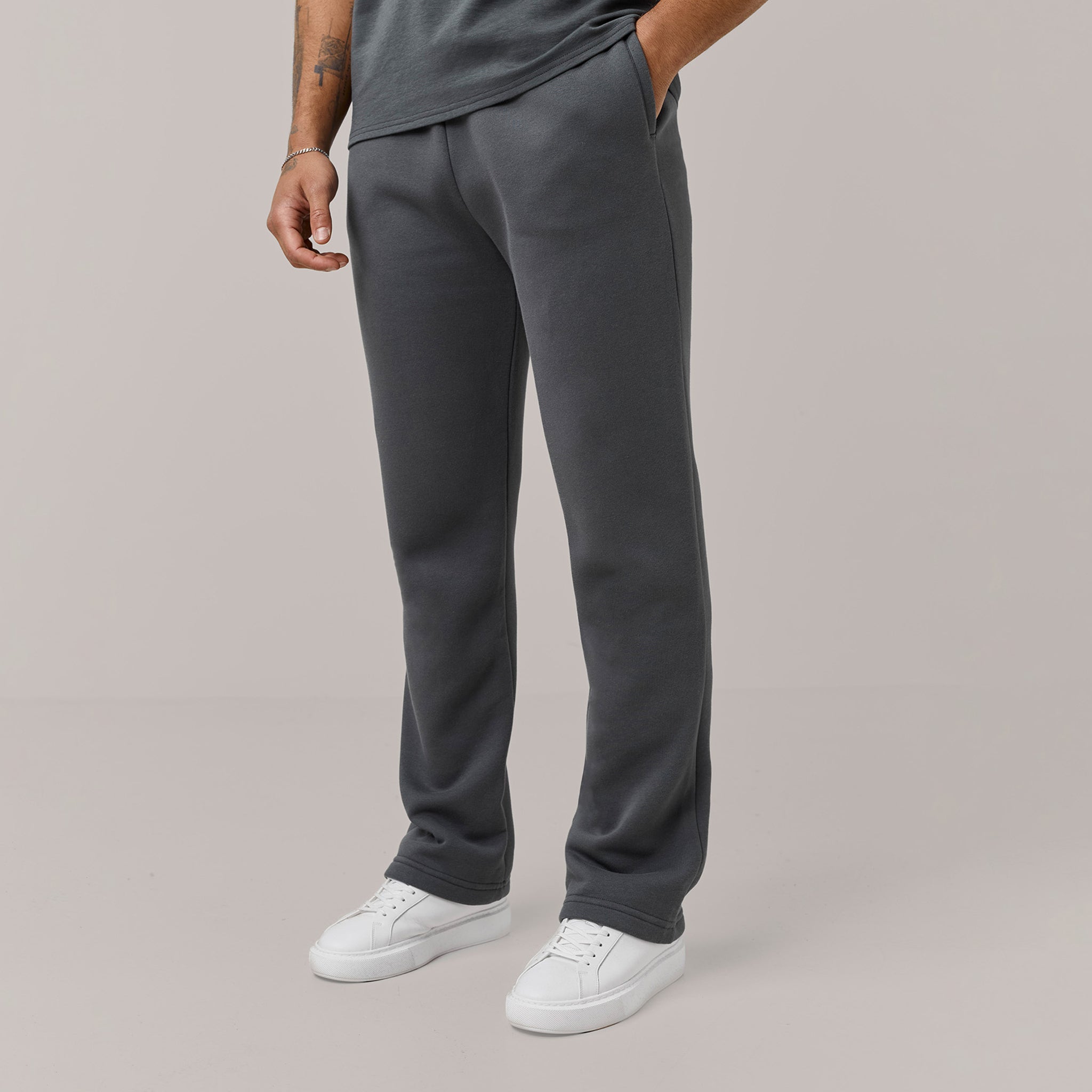 Men's Graphite Straight Leg Open Hem Jogger Henri. Marc & Co Front View