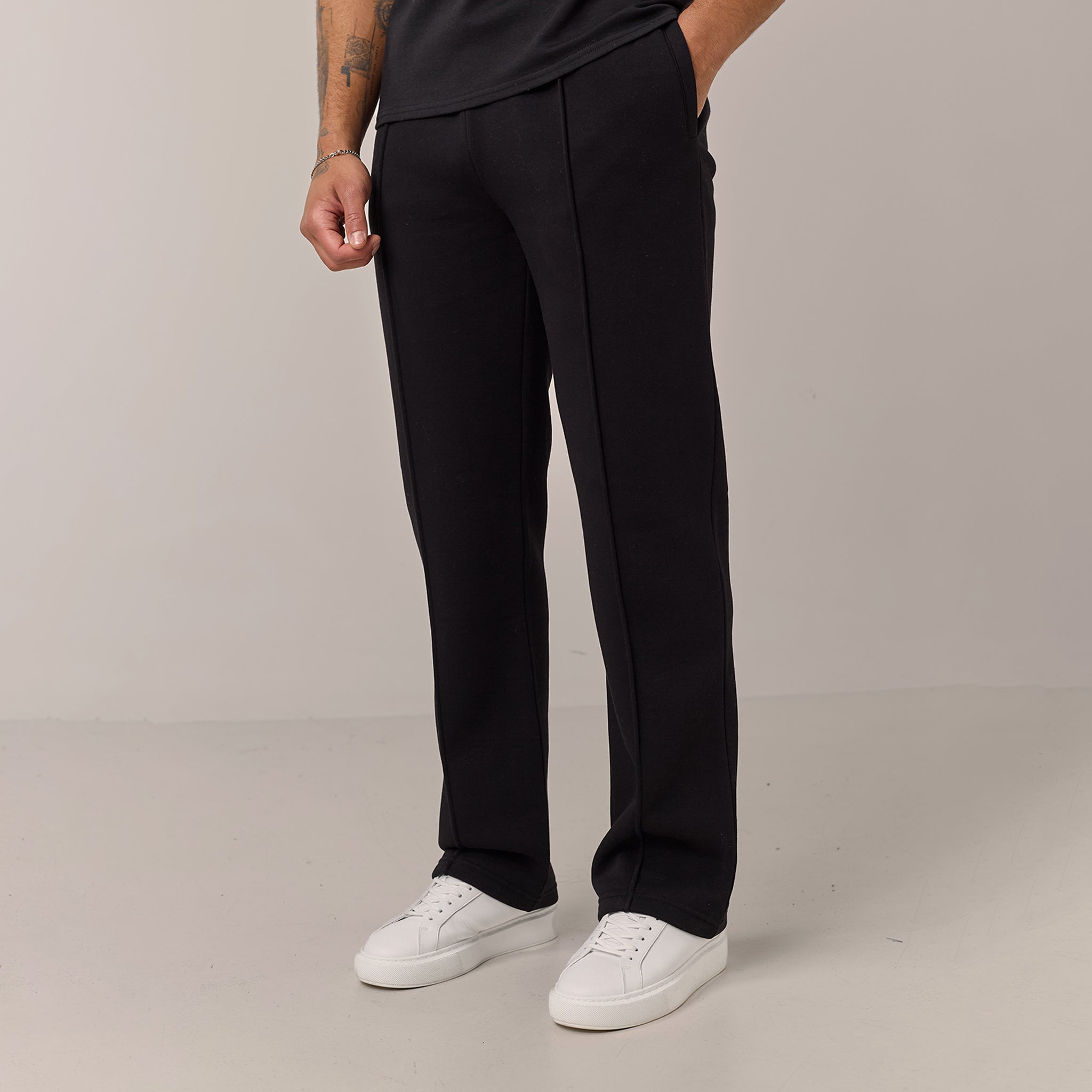 Men's  Black Straight Leg Pleated Open Hem Jogger  Henri. Marc & Co  Front View