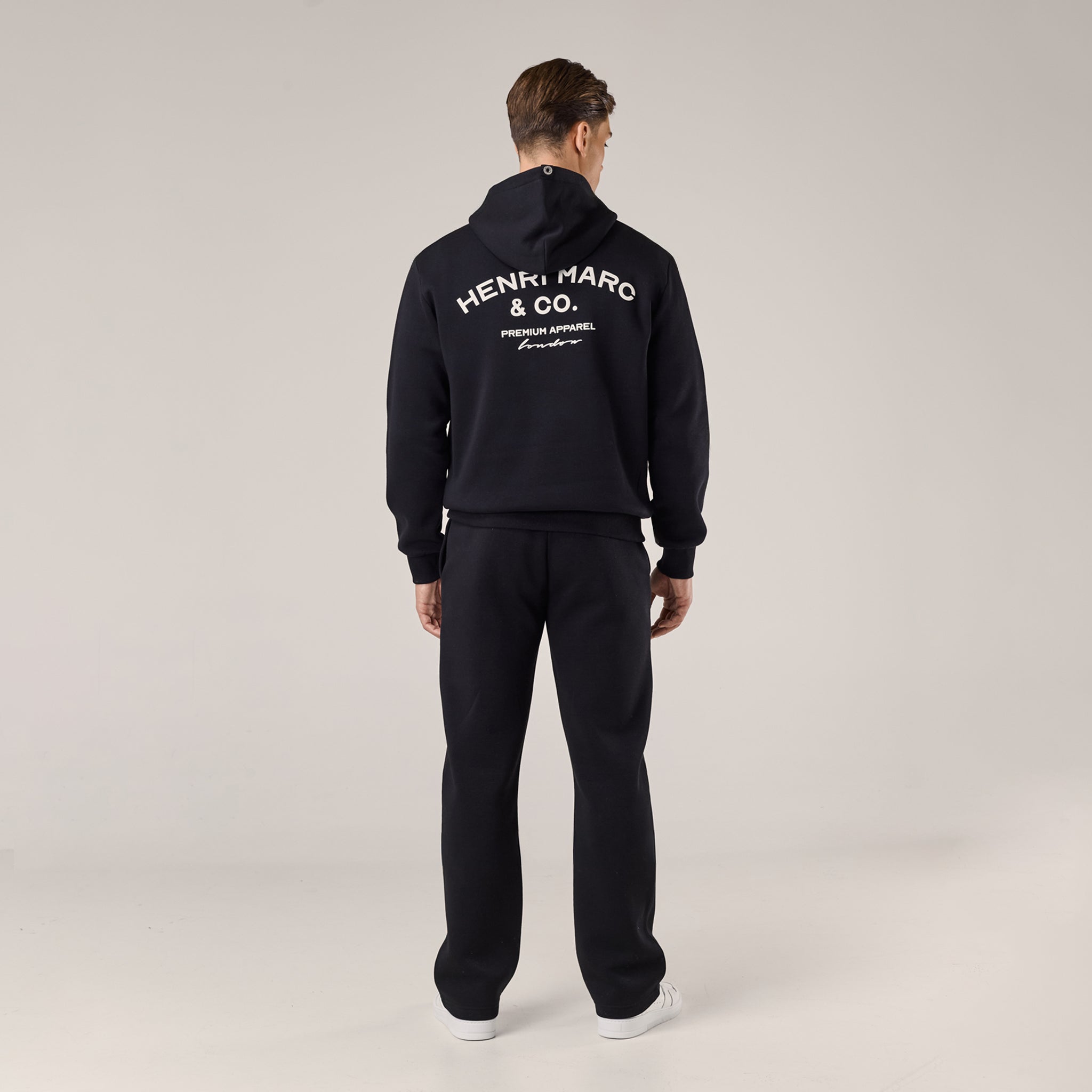 Premium Arch Logo Open Hem Tracksuit | Black
